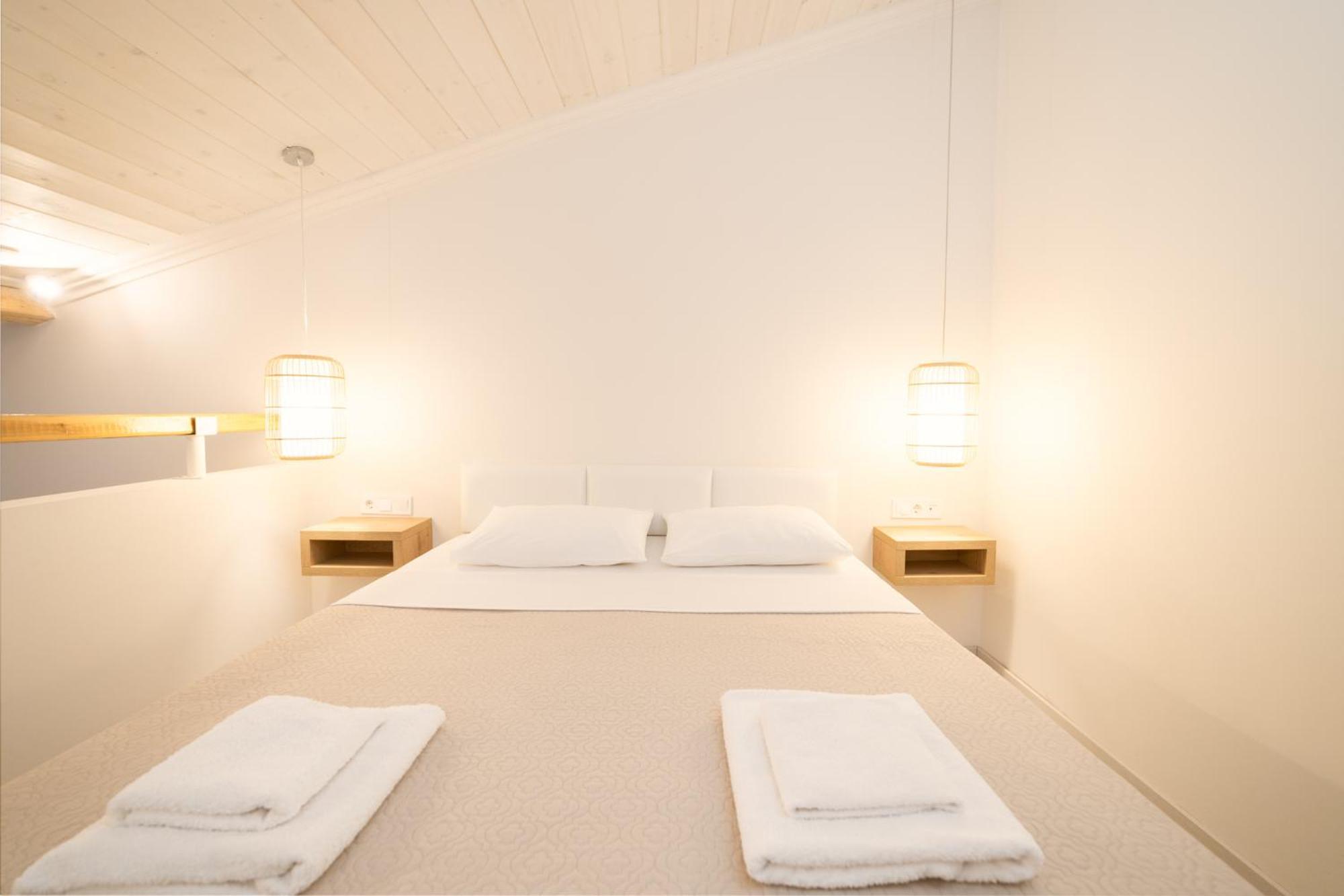 Mystery Suites And Apartments Néoi Póroi Eksteriør bilde