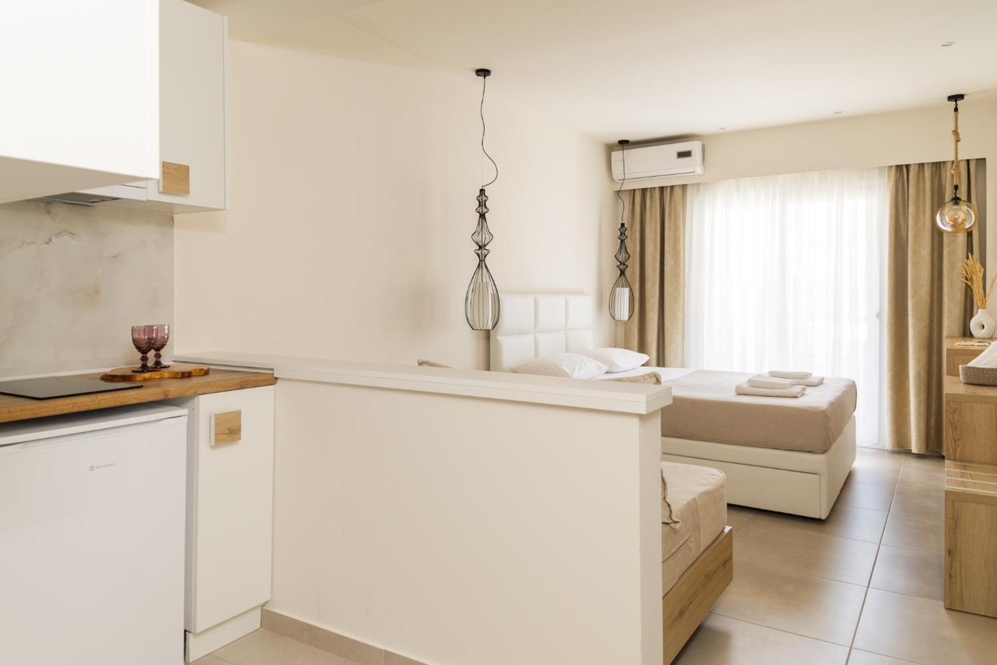 Mystery Suites And Apartments Néoi Póroi Eksteriør bilde