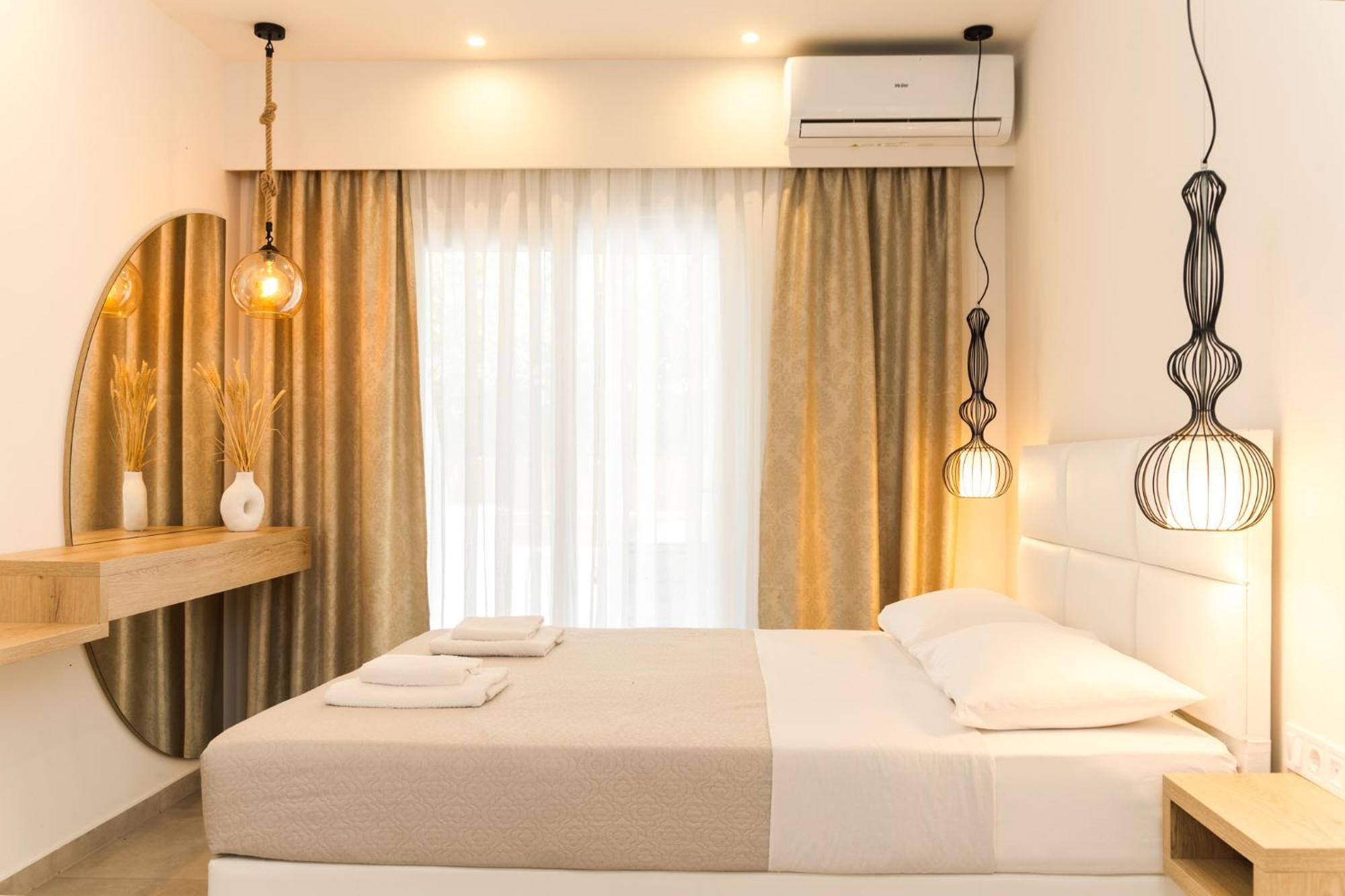 Mystery Suites And Apartments Néoi Póroi Eksteriør bilde
