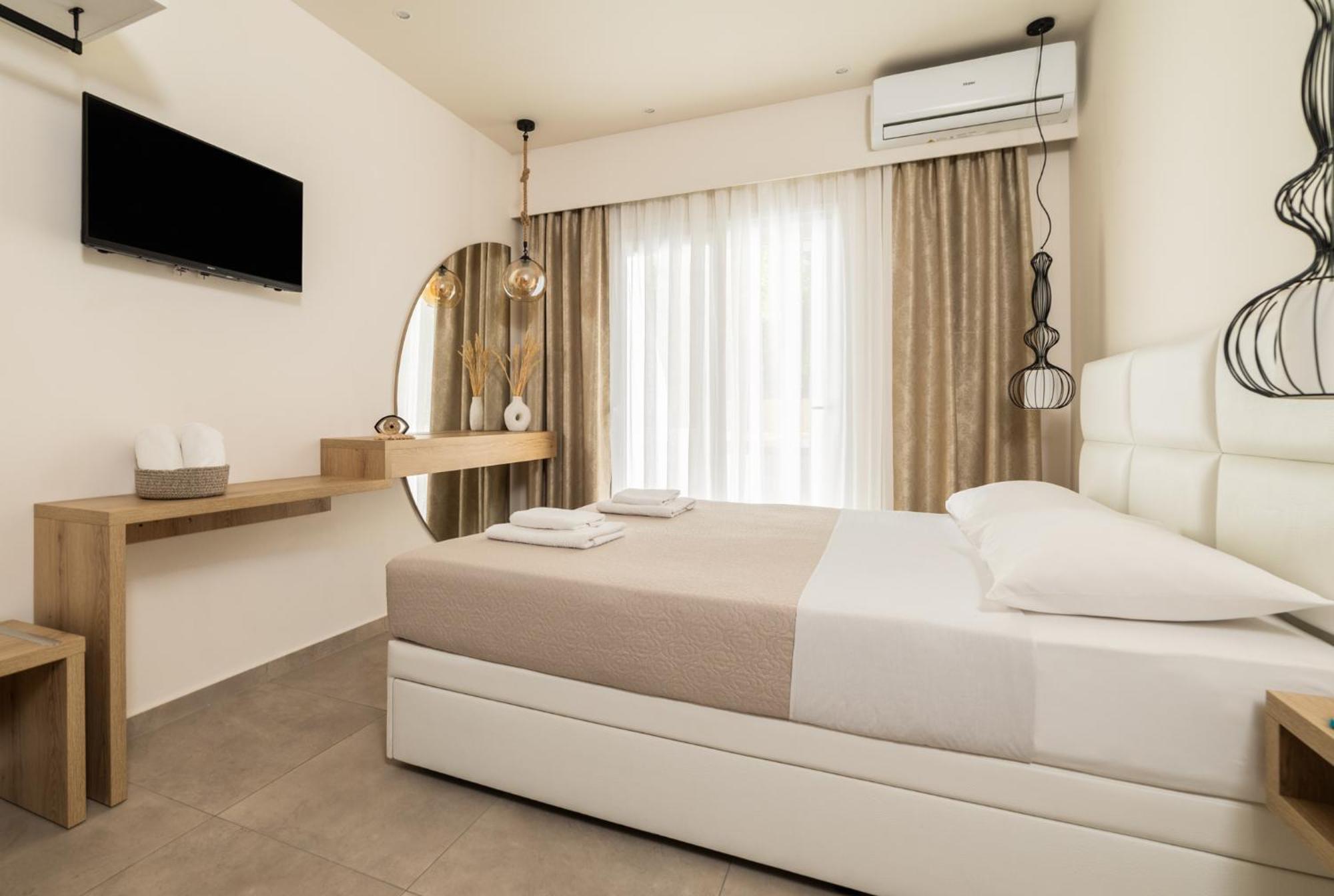 Mystery Suites And Apartments Néoi Póroi Eksteriør bilde
