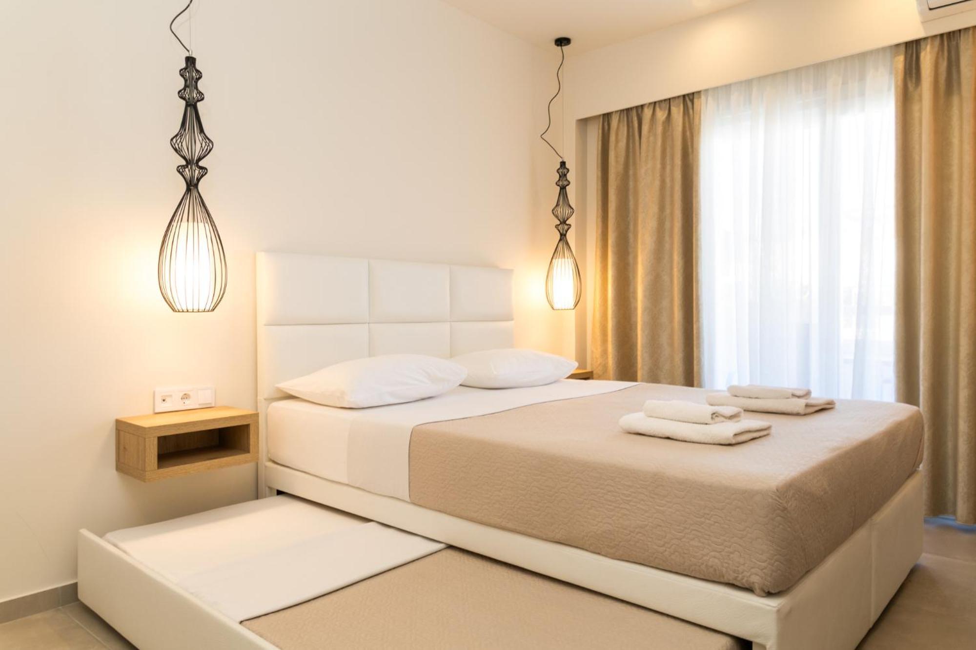 Mystery Suites And Apartments Néoi Póroi Eksteriør bilde
