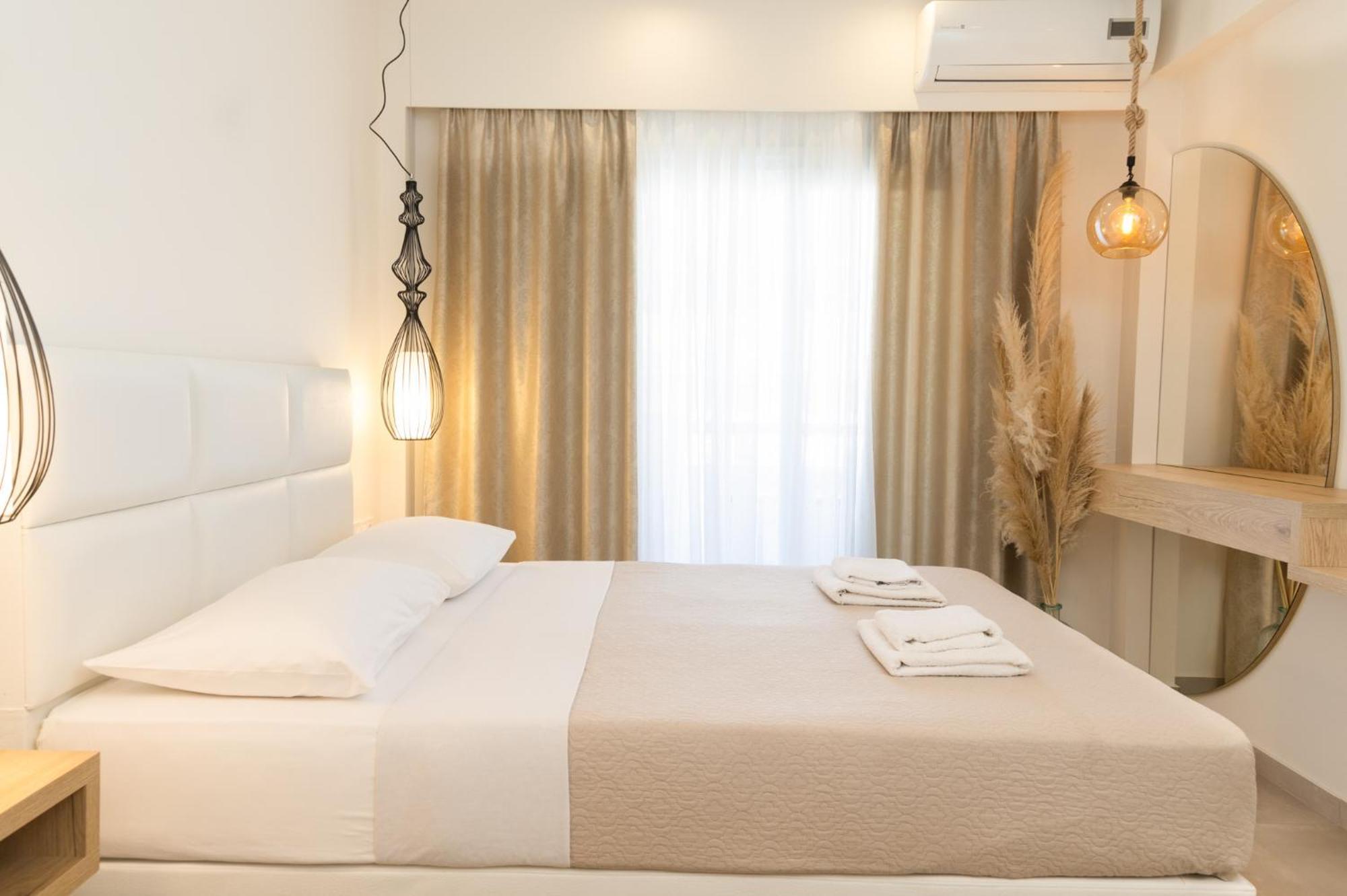 Mystery Suites And Apartments Néoi Póroi Eksteriør bilde